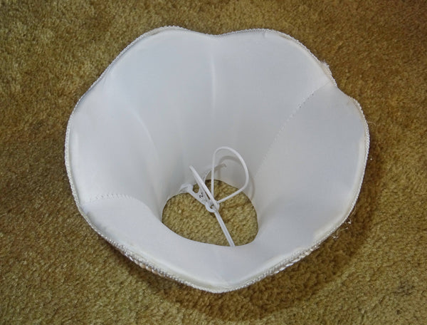 Light Cream Scallop Clip On Bulb Candle Lampshade 6' Diameter Chandelier Shade Retro 3