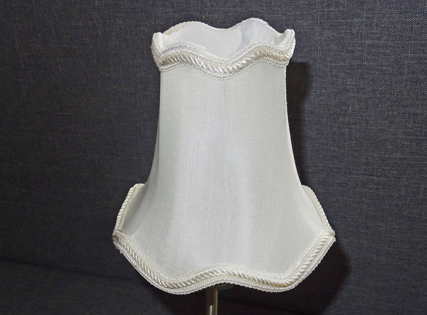 Light Cream Scallop Clip On Bulb Candle Lampshade 6' Diameter Chandelier Shade Retro 6