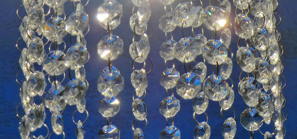 100 x 18mm Octagonal Chandelier Drops Crystals Beads 2.25m Garland 4