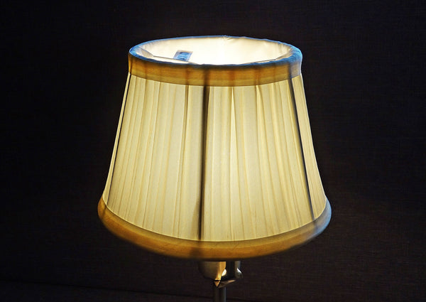 Cream Clip On Bulb Candle Lampshade 6 Inch Chandelier Shade Mushroom Pleat 10