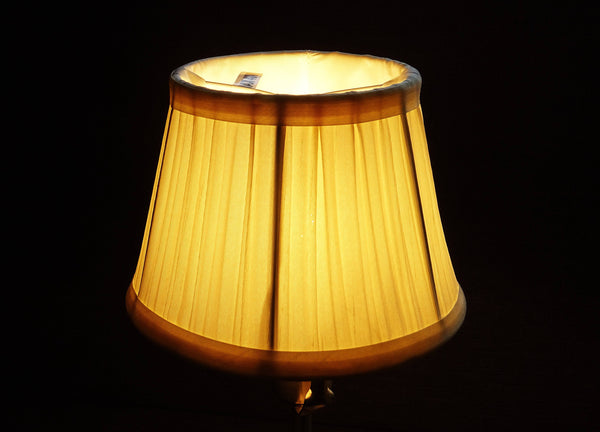 Cream Clip On Bulb Candle Lampshade 6 Inch Chandelier Shade Mushroom Pleat 11