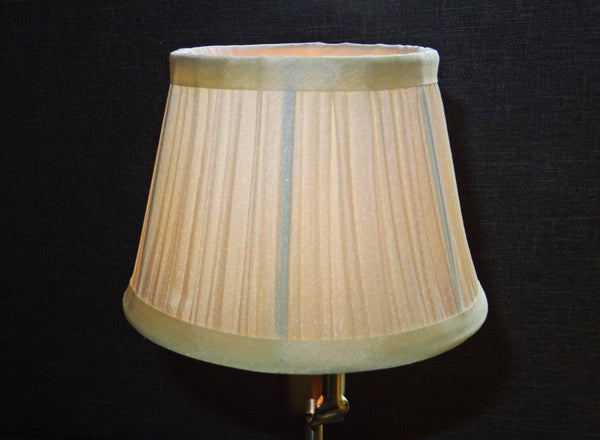 Cream Clip On Bulb Candle Lampshade 6 Inch Chandelier Shade Mushroom Pleat 7