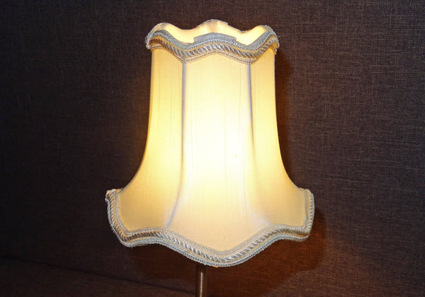 Light Cream Scallop Clip On Bulb Candle Lampshade 6' Diameter Chandelier Shade Retro 8