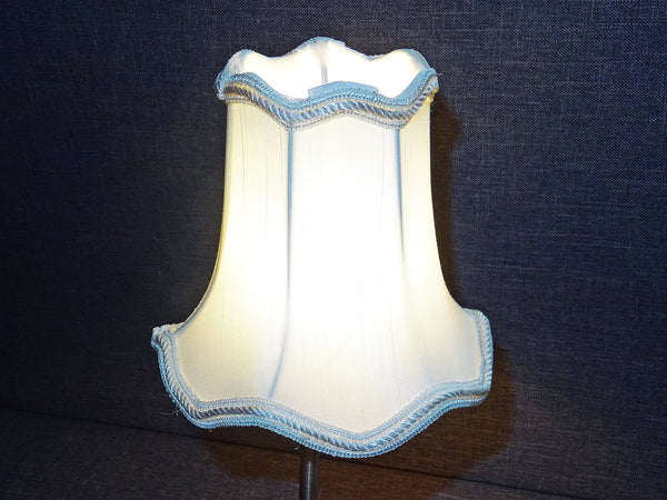 Light Cream Scallop Clip On Bulb Candle Lampshade 6' Diameter Chandelier Shade Retro 9